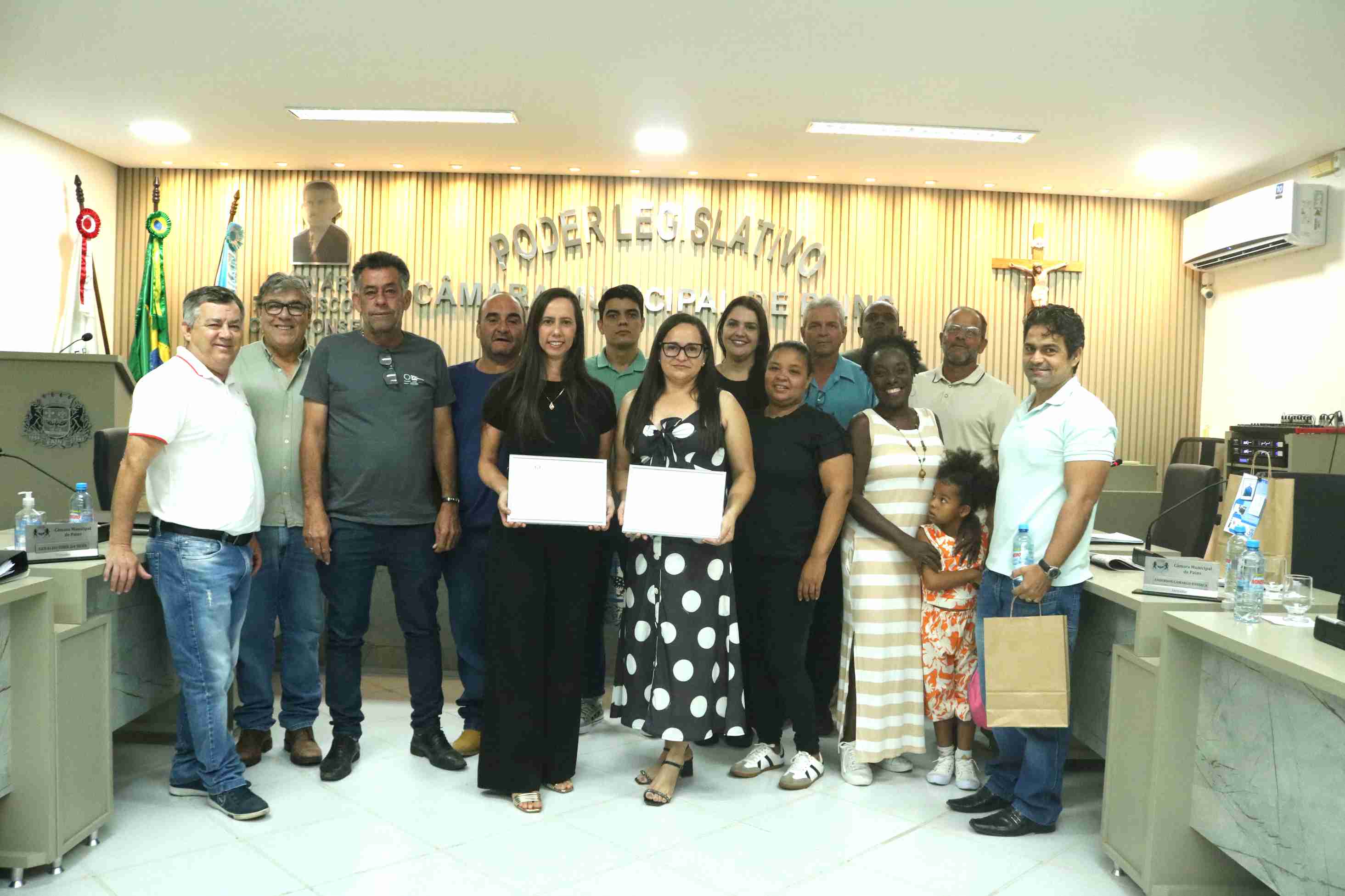 Câmara homenageia CRAS e Conselho Tutelar