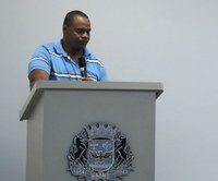 O cidadão Rogério Silva falou sobre a situação da Escola de Samba.