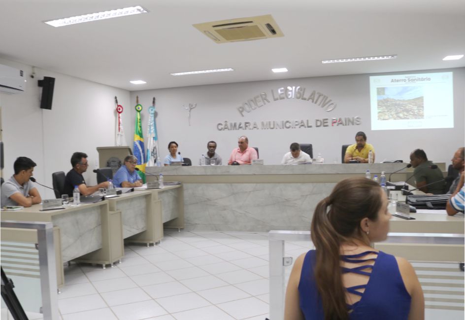 Projetos, Indicações, Tribuna Livre e coleta de lixo são pautas de reunião